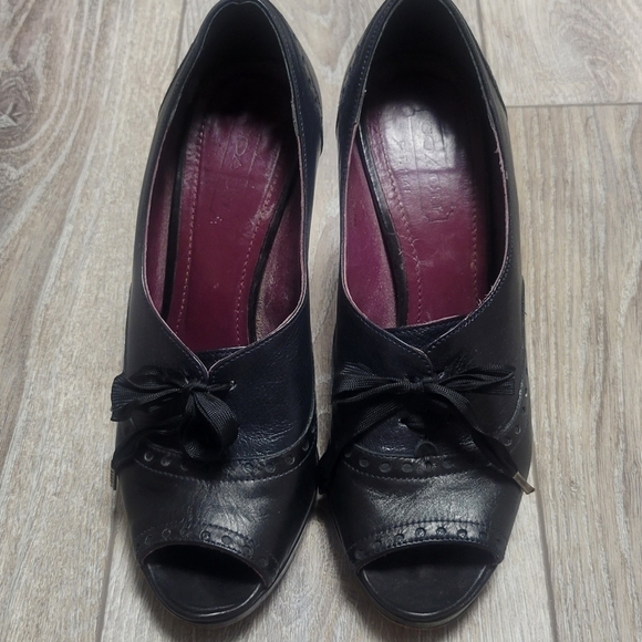 Coach Peep Toe Lace-Up Claudine Black Leather Pumps Size 7.5 - Picture 4 of 12